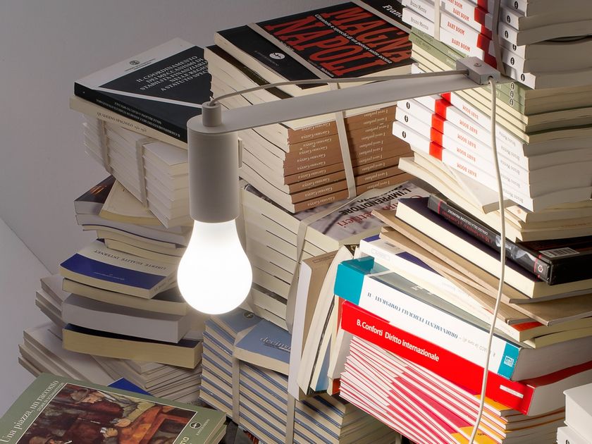 TRA ILIBRI | LED reading lamp By Vesoi