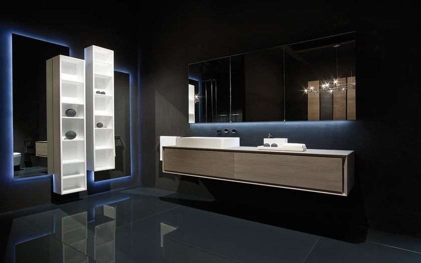 UNIT | Vertical wall cabinet By RIFRA