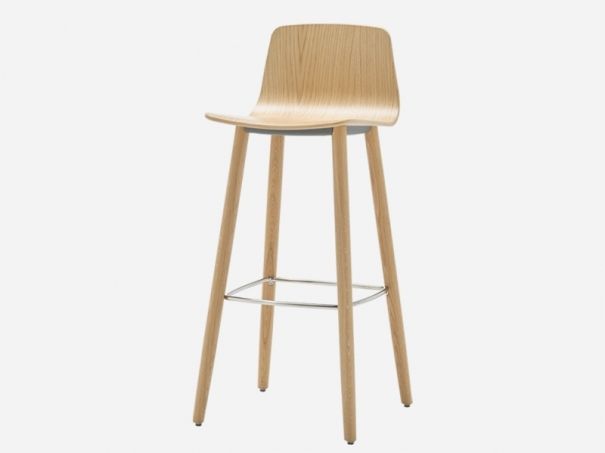 VARYA WOOD | Stool with footrest By INCLASS design Simon Pengelly
