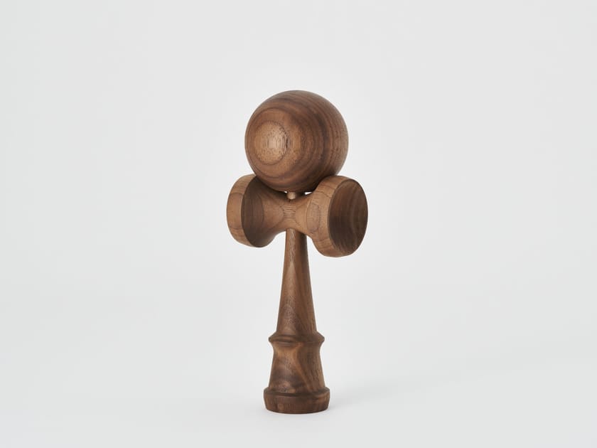 GRAIN | Soprammobile in noce