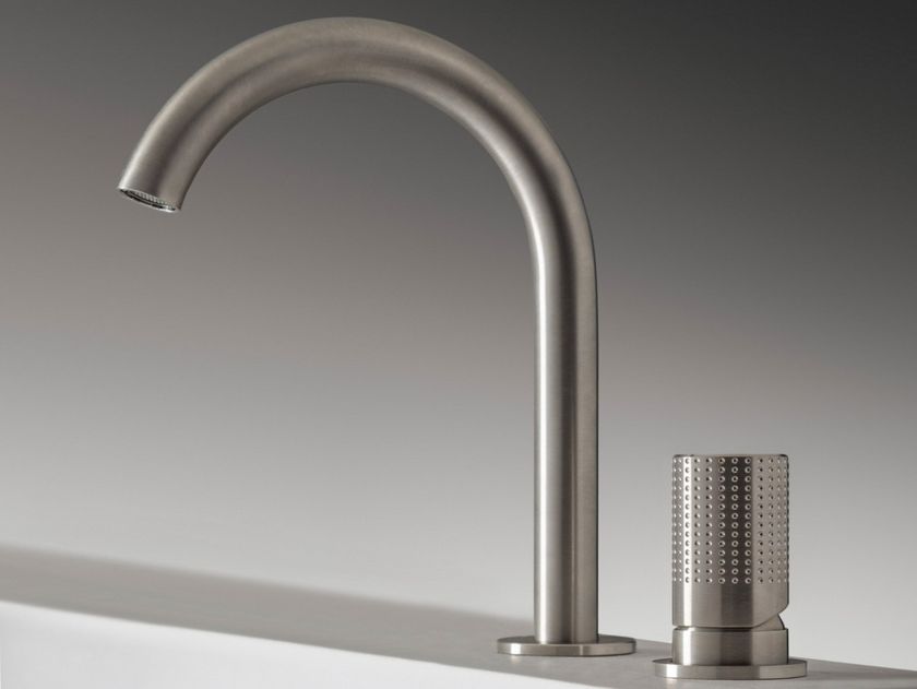 Z316 SH | 2 hole washbasin tap Z316 Collection By ZAZZERI design ...