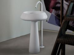 Lavabo freestanding rotondo in Cristalplant�&nbsp;BJHON 2 - AGAPE