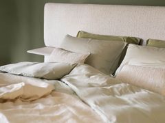 Coordinato letto a tinta unita in raso di cotone&nbsp;CAREZZA - ABSOLUTELY ITALIAN GOODS