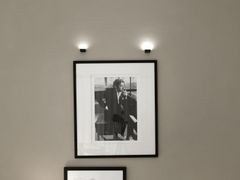Lampada da parete a LED orientabile in metallo per quadri&nbsp;MINUS THREE - APURE DISTRIBUTION