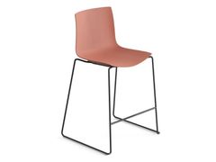 Sgabello a slitta in polipropilene&nbsp;CATIFA (RE) 46 - ARPER