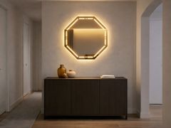 Specchio ottagonale con illuminazione da parete&nbsp;AURORA - CONNECT SRL