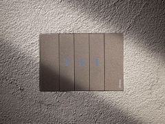 Serie civile touch filomuro&nbsp;LIVING NOW INWALL - BTICINO