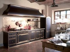 Cucina lineare professionale su misura in acciaio&nbsp;CIOCCOLATO & BURNISHED BRASS - OFFICINE GULLO