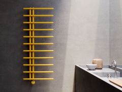 Scaldasalviette in acciaio al carbonio&nbsp;PAVONE LIGHT - CALEIDO