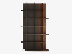 Libreria a giorno in legno&nbsp;OKA - CINNA