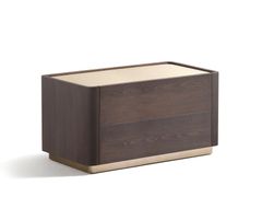 Comodino in legno con cassetti&nbsp;JUDE - COLECCI�N ALEXANDRA
