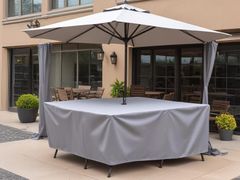Telo di protezione per set da pranzo con foro per ombrellone&nbsp;CUSTOM SQUARE/RECTANGLE TABLE CHAIR SET COVERS W/ UMBRELLA HOLE - BAYPORT INTERNATIONAL
