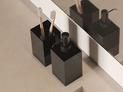 PORTASPAZZOLINO IN PLEXIGLASS&nbsp;MATRIX - DISENIA SRL  BY IDEAGROUP