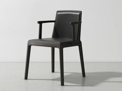 Sedia in pelle con braccioli&nbsp;N�M - DISTRICT EIGHT DESIGN CO.