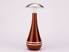 Lampada da tavolo ricaricabile in mogano&nbsp;PIN WOOD - EMERA DESIGN