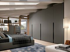 Armadio e libreria mansardate con travi&nbsp;COMPOSIZIONE 22 - FERRIMOBILI