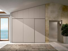 Armadio mansardato con ante scorrevoli e sovrapposizione&nbsp;COMPOSIZIONE 28 - FERRIMOBILI