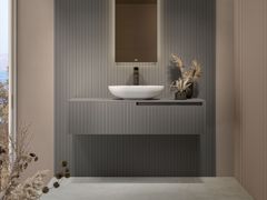 Mobile lavabo in poliuretano con top in marmo di Carrara&nbsp;SYNERGY - FIORA