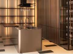 Cucina ad isola con ante in metallo&nbsp;C_34 INSPIRATION 2 - GF FLORITELLI