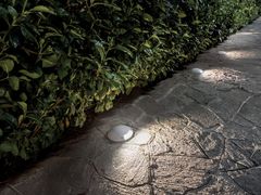 Apparecchio illuminante per esterni calpestabile di superficie&nbsp;SQUEEZE - GOCCIA ILLUMINAZIONE