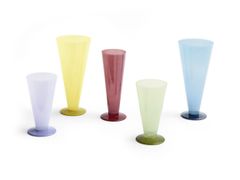 Vaso rotondo a stelo in vetro&nbsp;CONICAL VASE - HAY