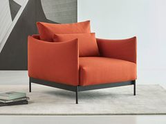 Poltrona sfoderabile in tessuto con braccioli&nbsp;LEYI - H FURNITURE