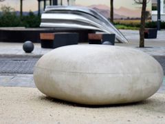 SEDUTA DA ESTERNI IN CALCESTRUZZO&nbsp;PEBBLES - KRAUSZ