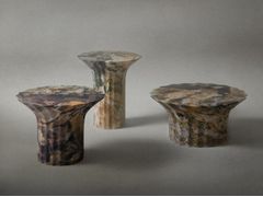 Tavolino in marmo con base centrale&nbsp;APHAIA - DECORMARMI