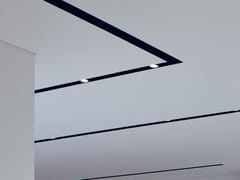 Profilo per illuminazione lineare da soffitto in alluminio LIGHT CUT - FLOS
