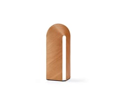 Lampada da tavolo fatta a mano in legno impiallacciato&nbsp;IGLOO - LUZIFERLAMPS
