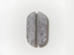 Maniglia per mobili in marmo Tundra Grey&nbsp;DOT - LO & CO INTERIORS