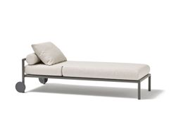 Lettino da giardino imbottito in tessuto acrilico con ruote&nbsp;RIVOLI - POINT
