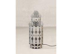 LAMPADA DA TERRA IN METALLO&nbsp;UNFOLDING LAMP - PHANTOM HANDS VC