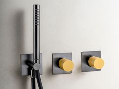 Miscelatore per doccia a 3 fori con doccetta&nbsp;HOOP 3070402 - QD ITALIA