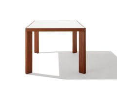 Tavolo da giardino quadrato in mogano e marmo di Carrara&nbsp;VELLMARI - SEORA