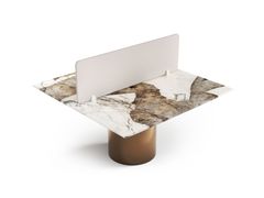 Scrivania con piano in quarzite Patagonia e pannelli divisori&nbsp;ESCALERION - STONE VALLEY