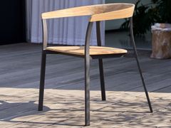 Sedia da giardino in teak e alluminio con braccioli&nbsp;ARCO  - TICKET FOR THE MOON