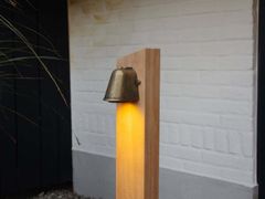 Paletto luminoso in legno&nbsp;CUBO - TIMBERLAB