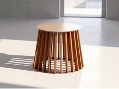 Tavolino rotondo in alluminio e teak&nbsp;UD SERVE SMALL TEAK UWSQ 64 - WOOMEY & K