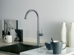 Miscelatore da cucina con bocca girevole&nbsp;OTTAVO 322 - QUADRO