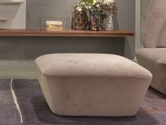 Pouf imbottito in velluto&nbsp;SOHO | Pouf - EMMEBI