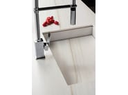 BIANCO LASA by Sapienstone - Top cucina in gres porcellanato effetto marmo - 4 BIANCO LASA by Sapienstone - Top cucina in gres porcellanato effetto marmo - 4