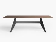 Desalto | Design tables, chairs and accessories