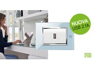 USB 2.1 A by Simon Urmet - Presa elettrica con USB - 2