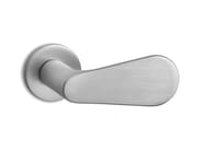 DRIVER by Ento - Maniglia in ottone su rosetta - 5