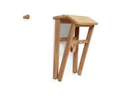 ANGLE by Form & Refine - Sgabello pieghevole basso in rovere - 4