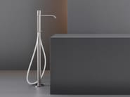 GIOTTO PLUS 97 by Ceadesign - Miscelatore per vasca da terra in acciaio inox con doccetta