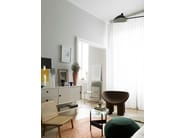 INTERIOR WITH TABLE by cc-tapis - Tappeto fatto a mano su misura - 2