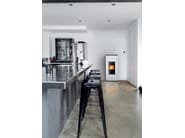 JAZZ by MCZ - Termostufa a pellet con frontale in ceramica e braciere autopulente - 2