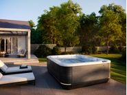 Jacuzzi® | Whirlpool Bathtubs